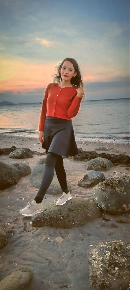 GIF uploaded by Yasmin