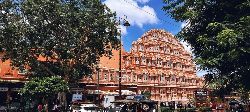 GIF uploaded by Sajia