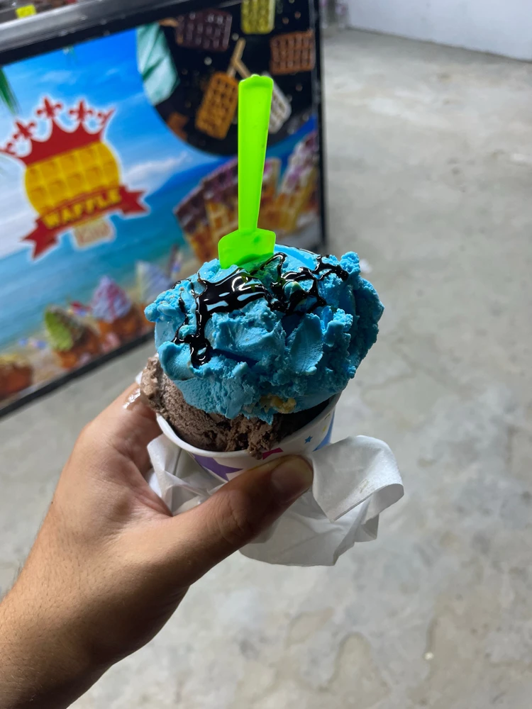 GIF gi-upload ni Ayoub