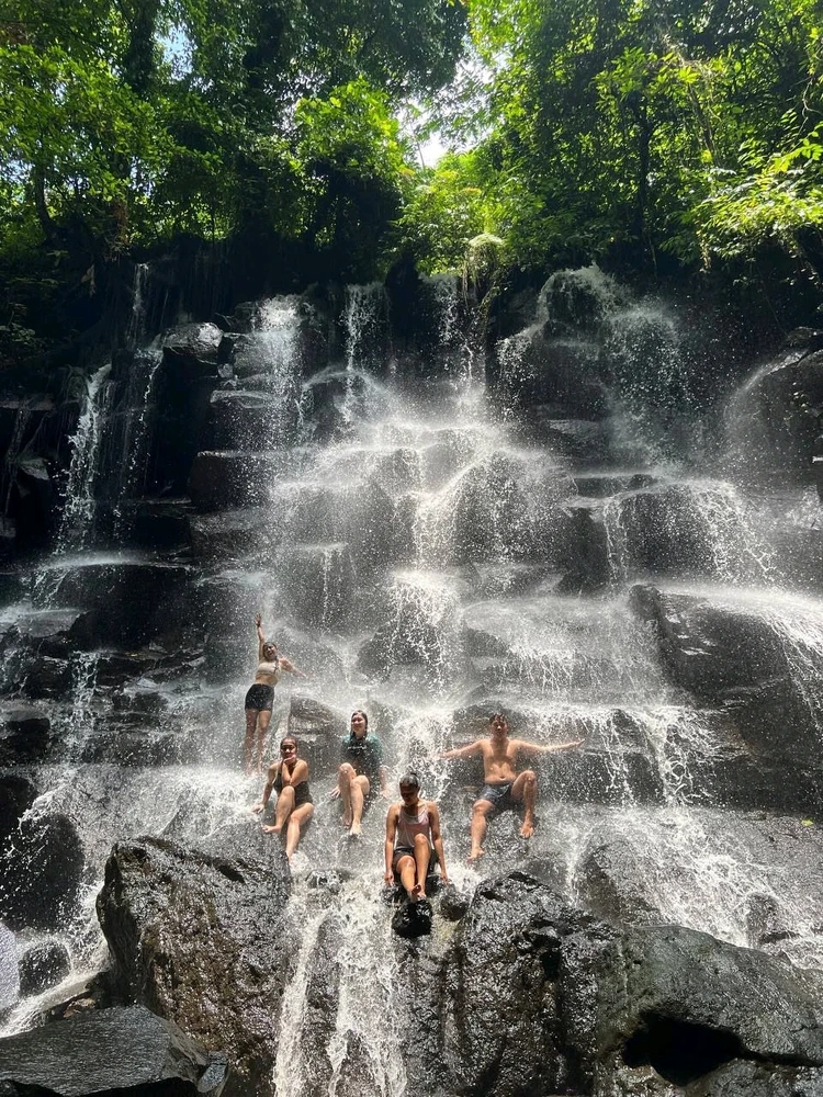GIF uploaded by Ika