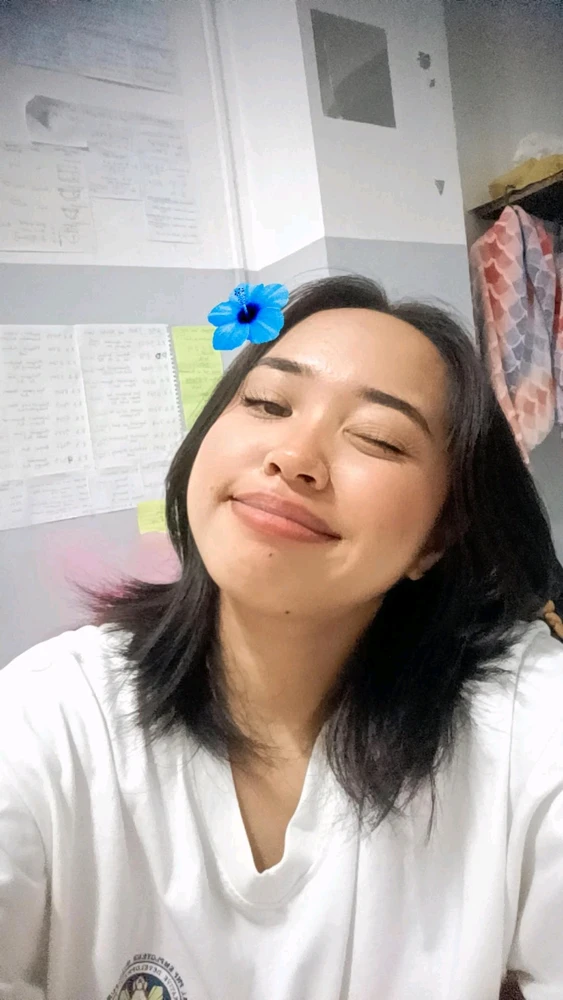 GIF uploaded by Rosie