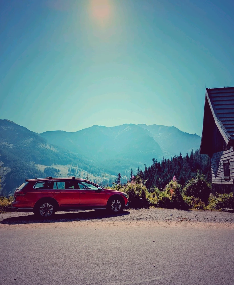 Гіфку завантажив Marina