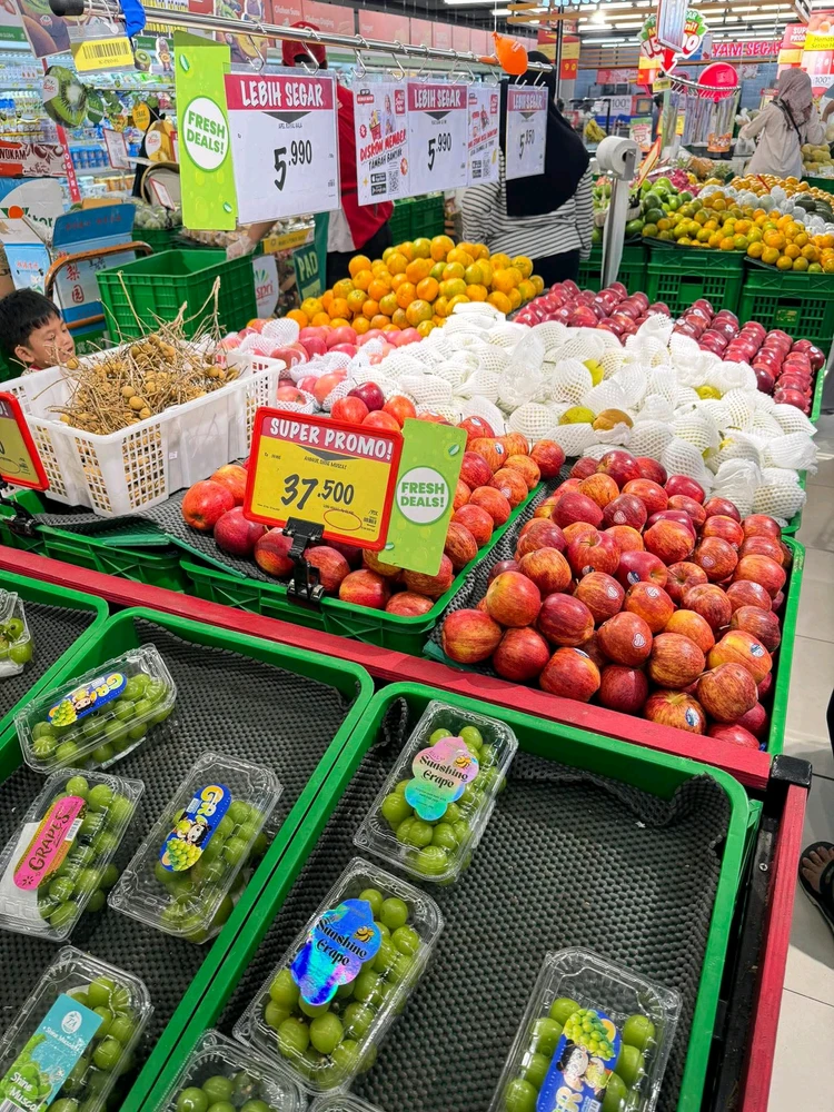 GIF diunggah oleh Ayu