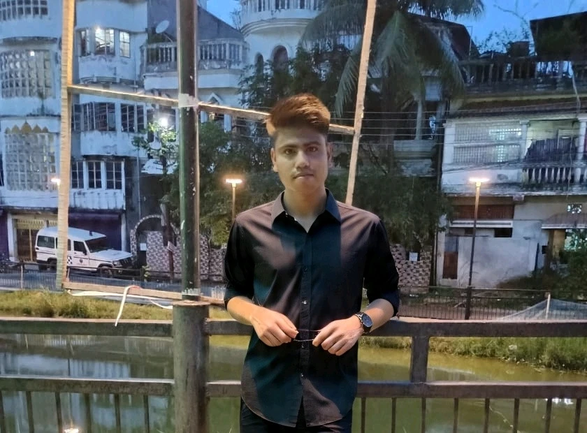 GIF na in-upload ni Rahul