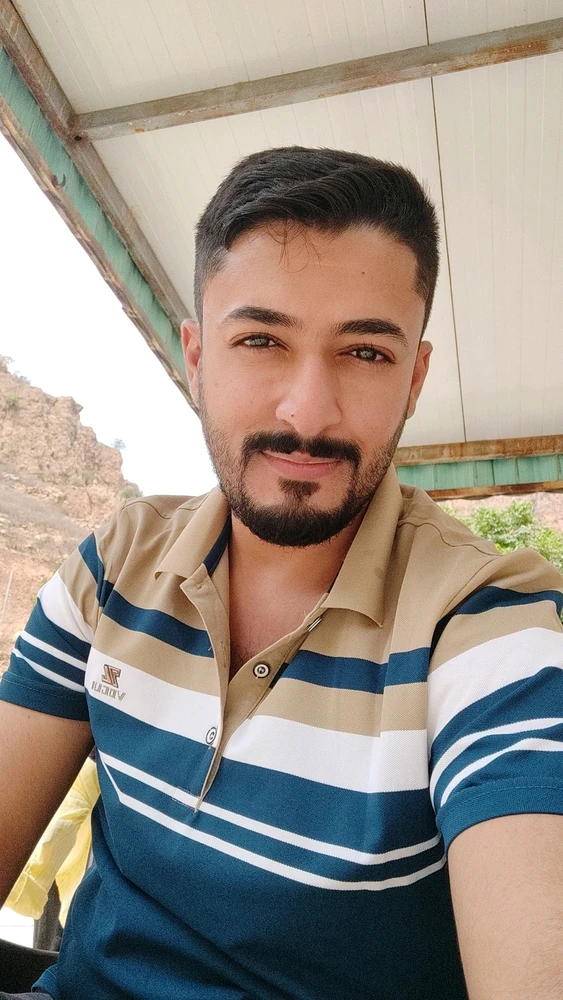 GIF رفعها ياسين علي