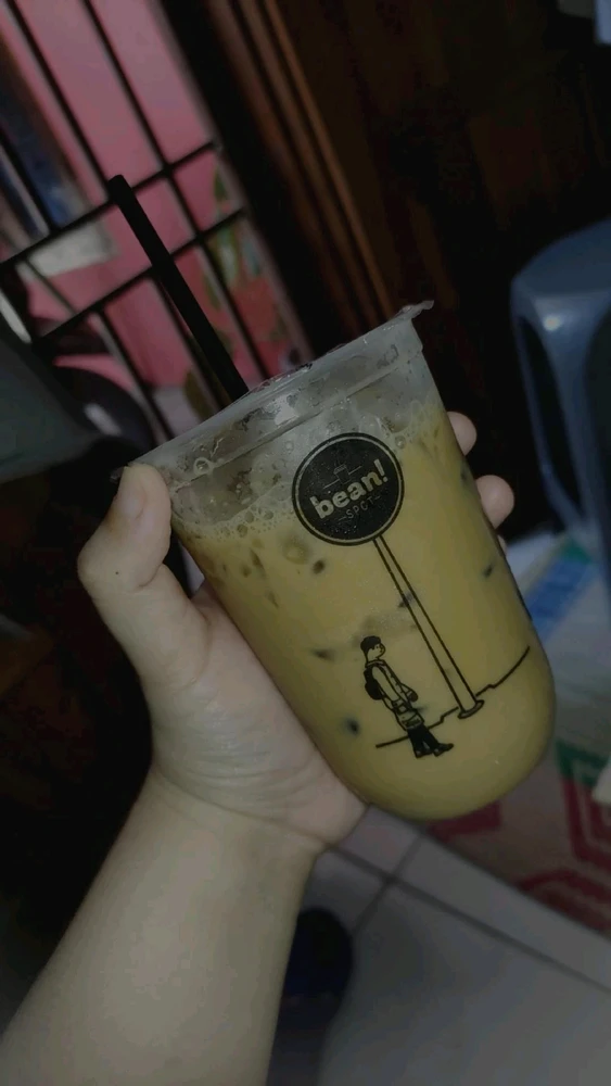 GIF diunggah oleh 𝚅𝙴𝙻𝙾𝚄𝚁𝙸𝚇