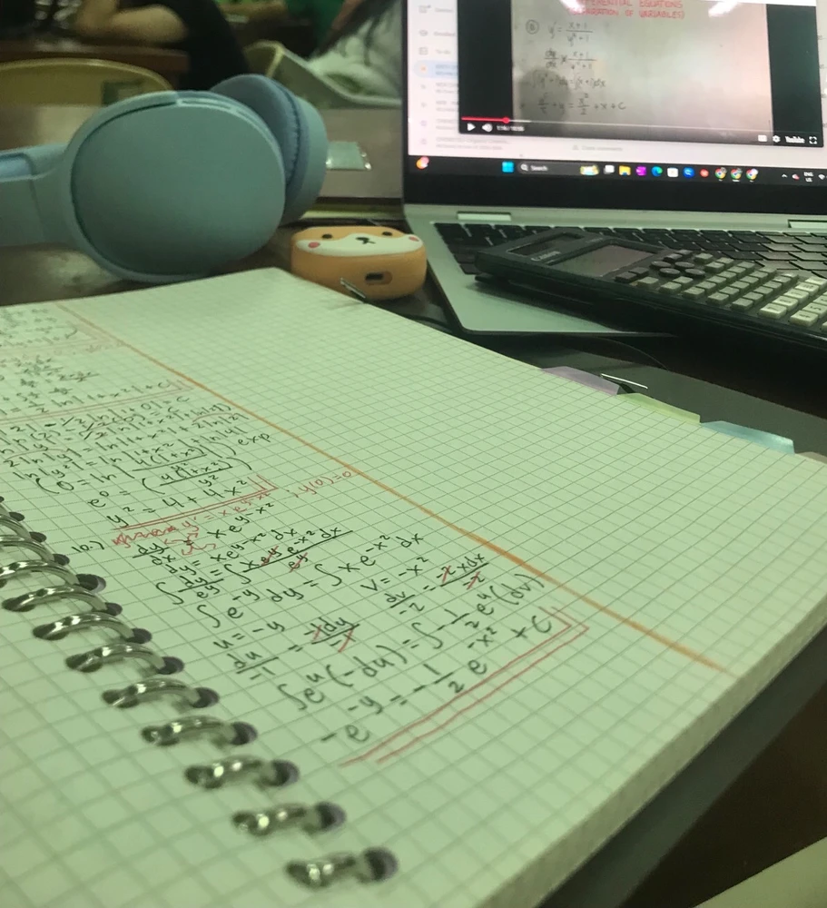 GIF diunggah dening EmJay