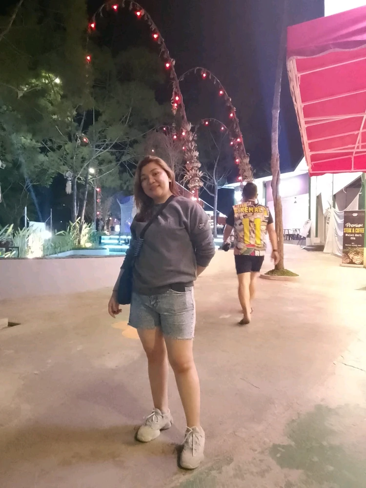 GIF diunggah oleh Angel