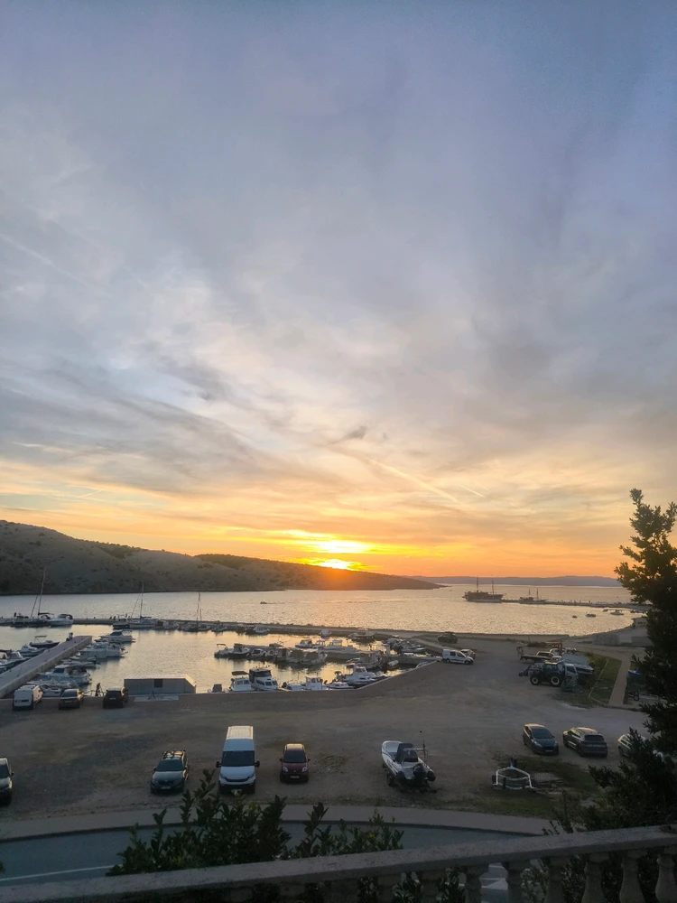 GIF uploaded by Alen