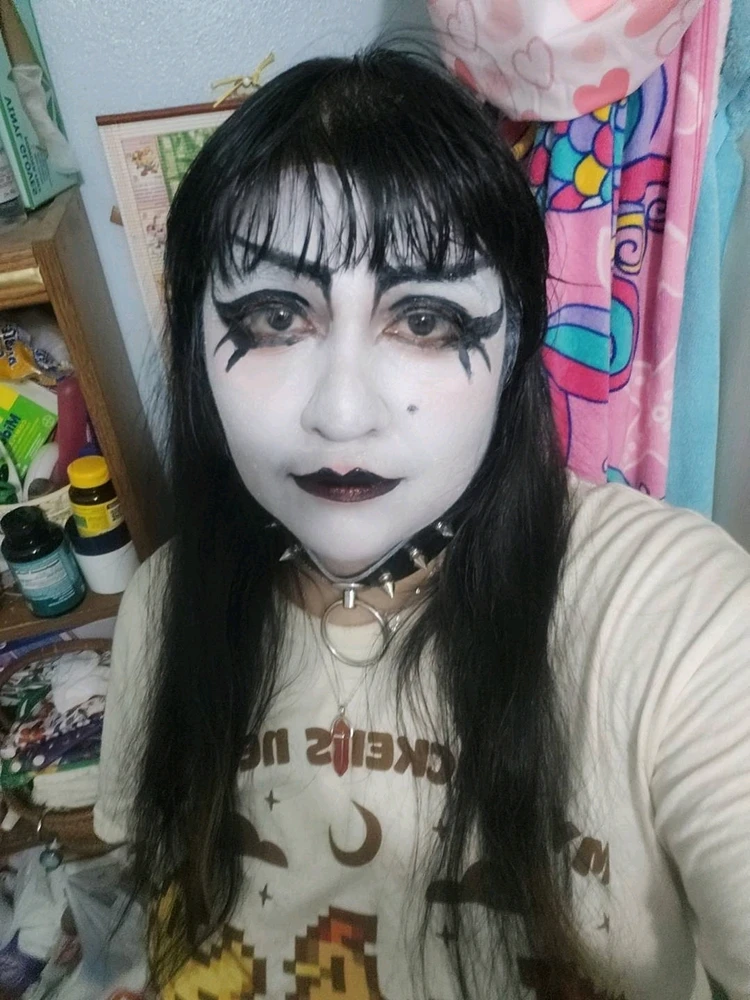 GIF uploaded by Alondra