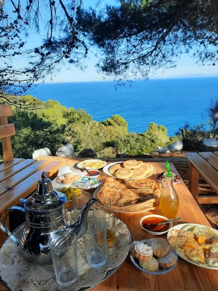 GIF uploaded by Zakaria Ouldkhyi