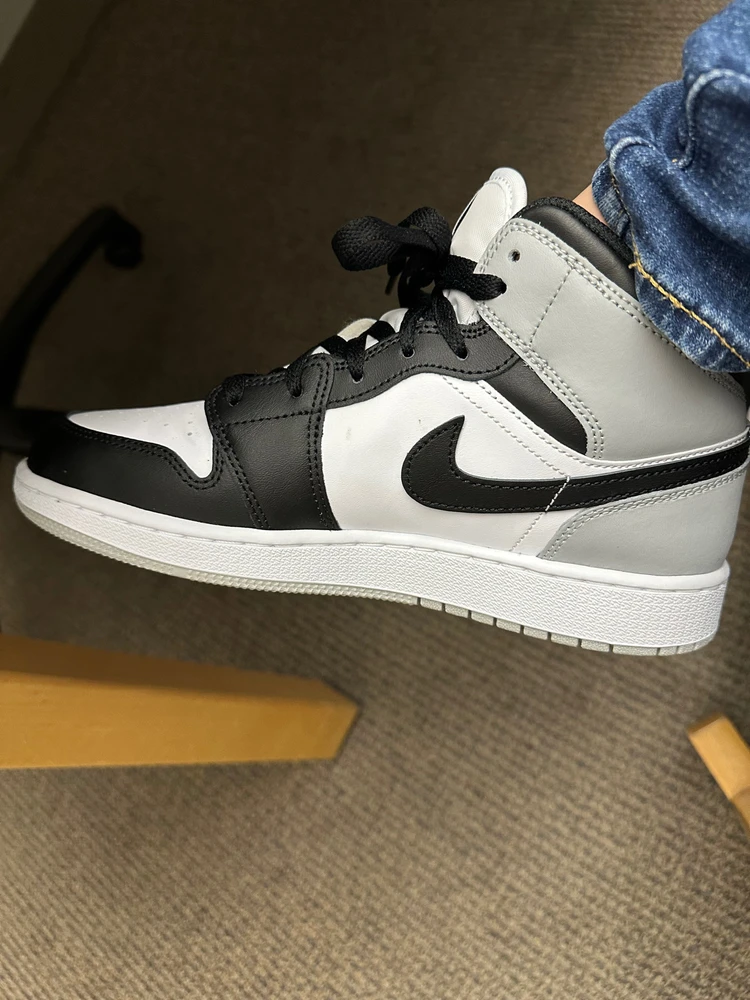 GIF uploaded by Jasmine