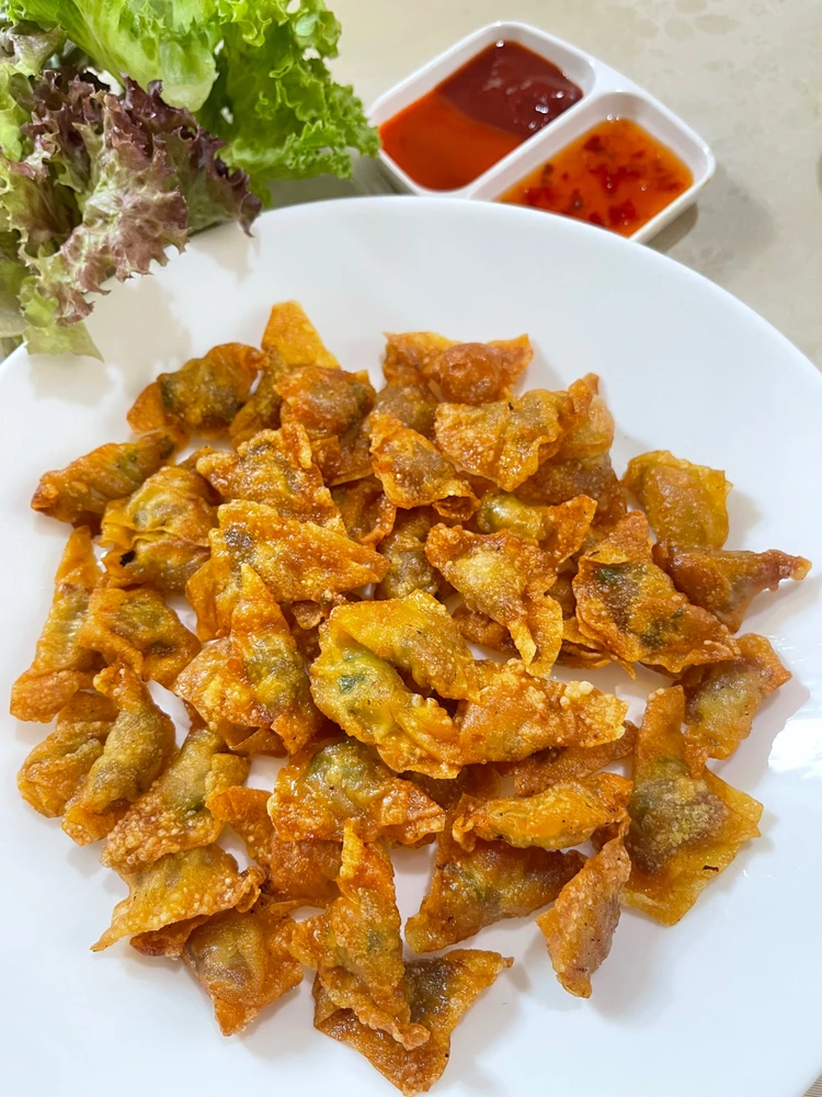 GIF uploaded by Kluay