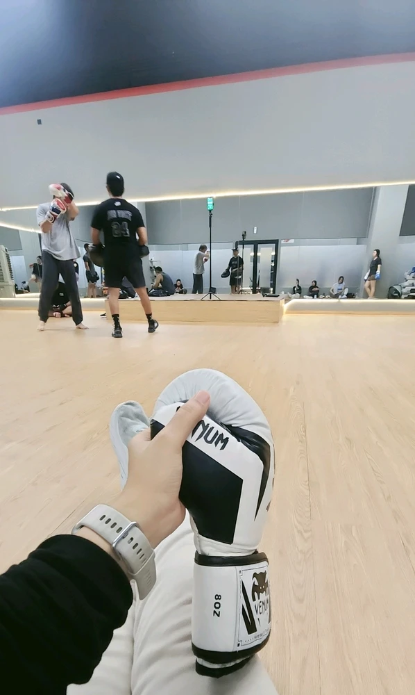 GIF diunggah oleh Irena *(Read bio)