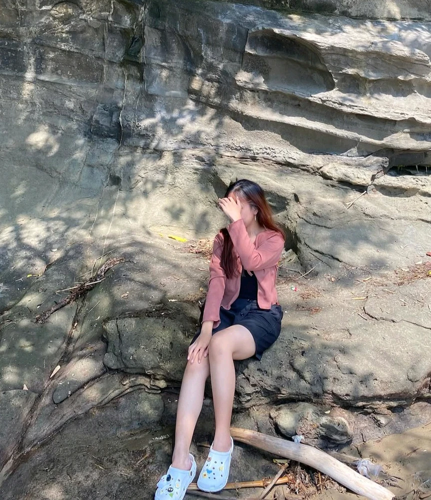 GIF na in-upload ni Alicia