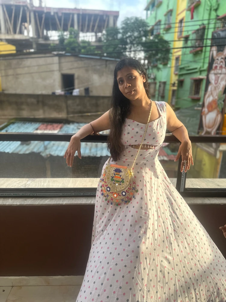 I-upload ni Payel ang larawan