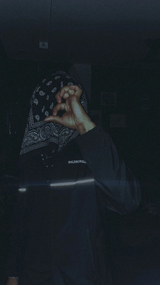 Tushar द्वारा अपलोड किया गया GIF