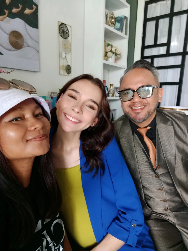 GIF diunggah oleh Panggil saja ay