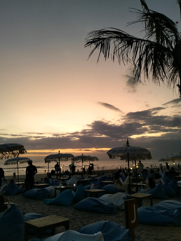 GIF diunggah oleh Alfhas