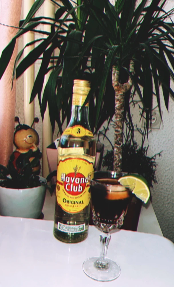 GIF uploaded by Mariana ☭