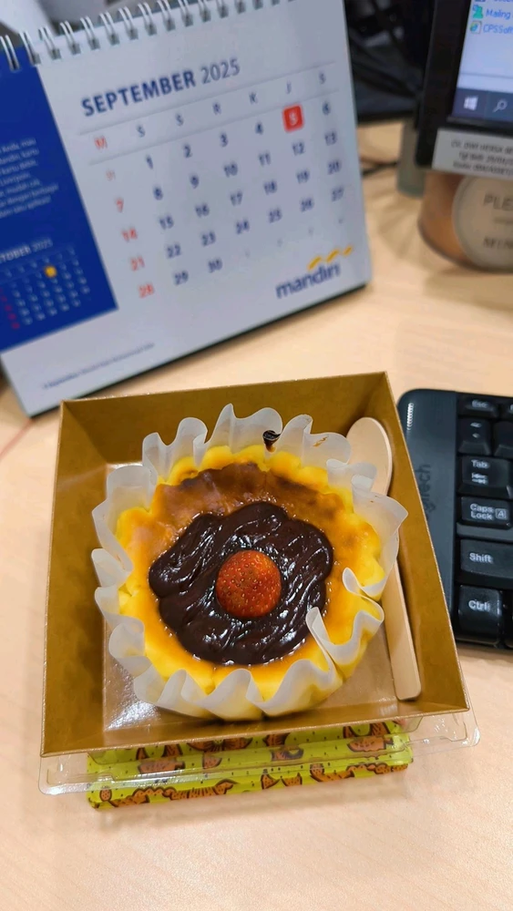 GIF diunggah oleh renxciv