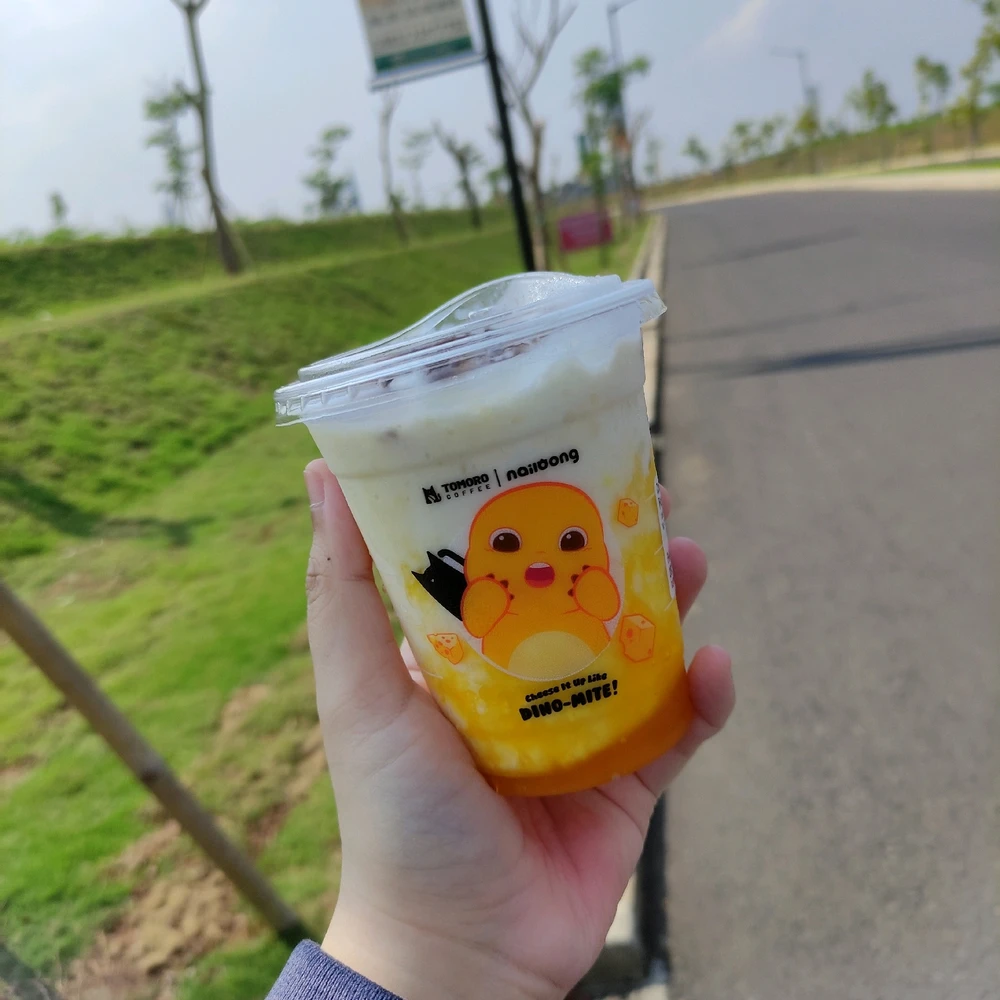 GIF diunggah oleh 𝚅𝙴𝙻𝙾𝚄𝚁𝙸𝚇