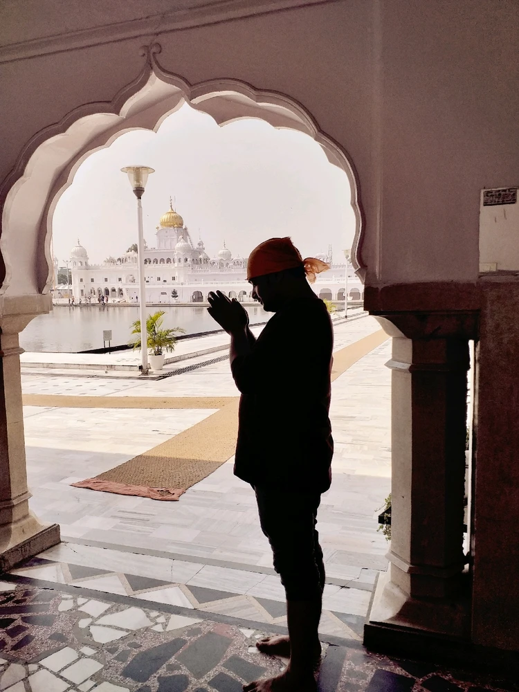 GIF nahrál vivek kumar sinha