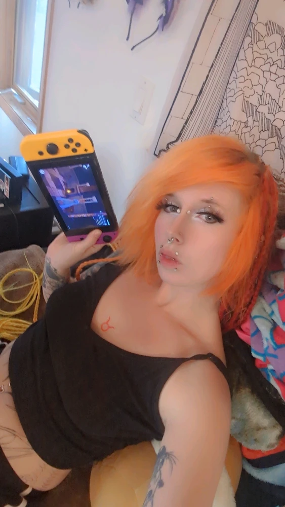 GIF uploaded by Succubustsin