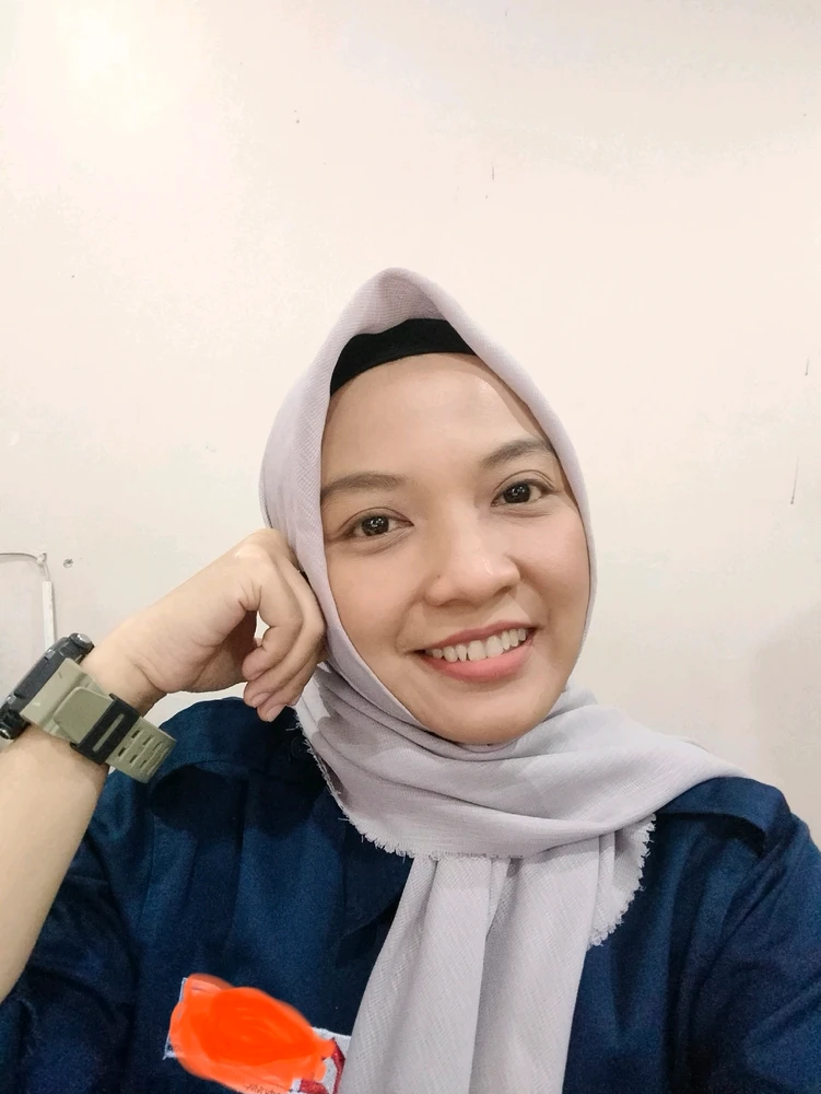 GIF uploaded by Sari