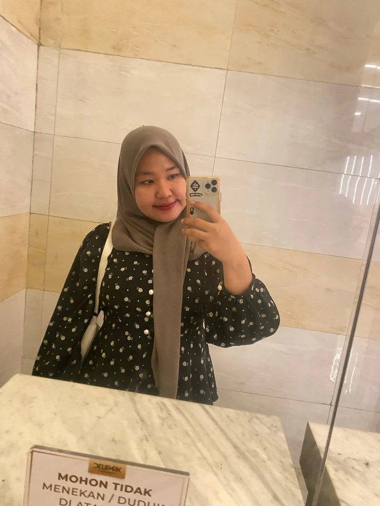 GIF diunggah oleh Syinta