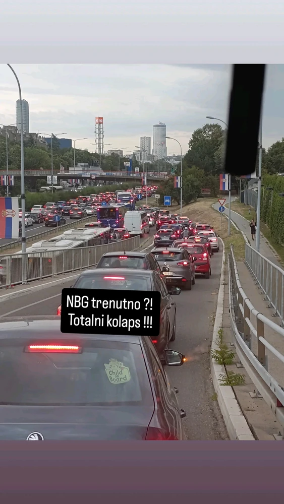 GIF otpremio/la Petar