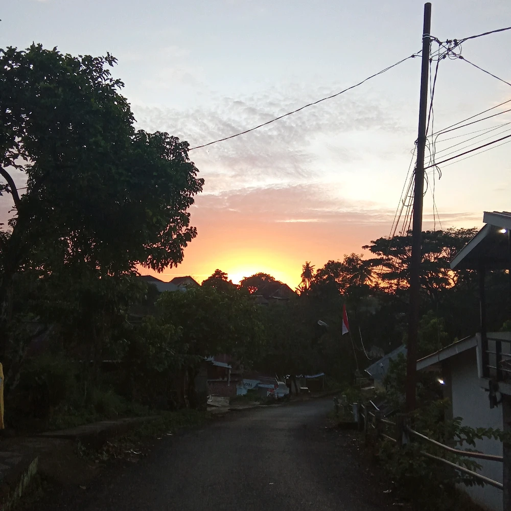 GIF diunggah oleh Dwi Agustina