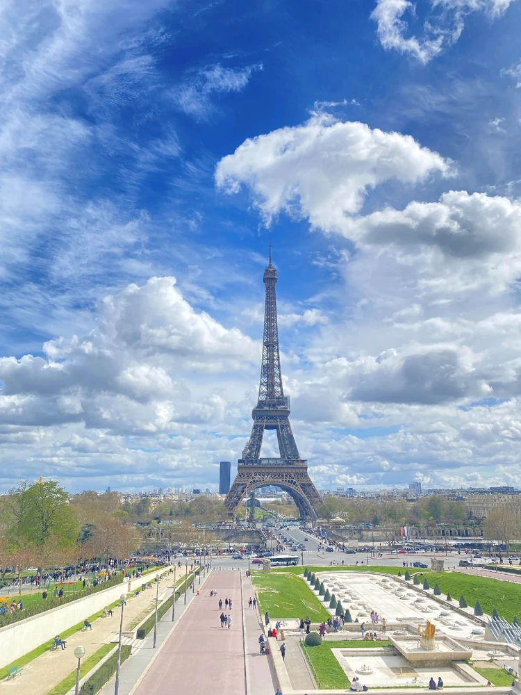 GIF diunggah oleh Na