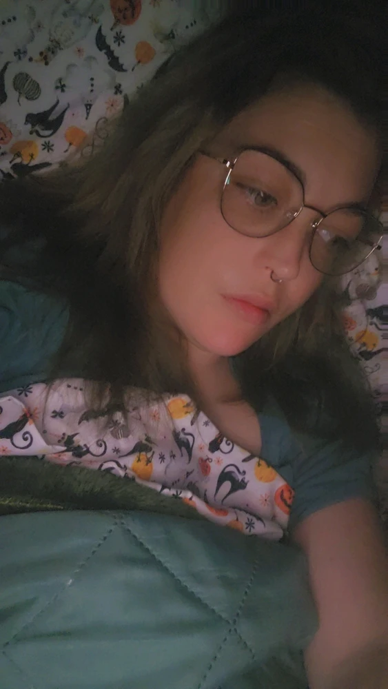 Fresh bedding and serial killer documentary 👌