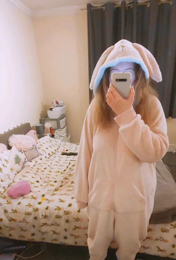 I knew I wasn't for the streets when I showed up with a onesie, pillow and weighted blanket the first time someone invited me to their home.