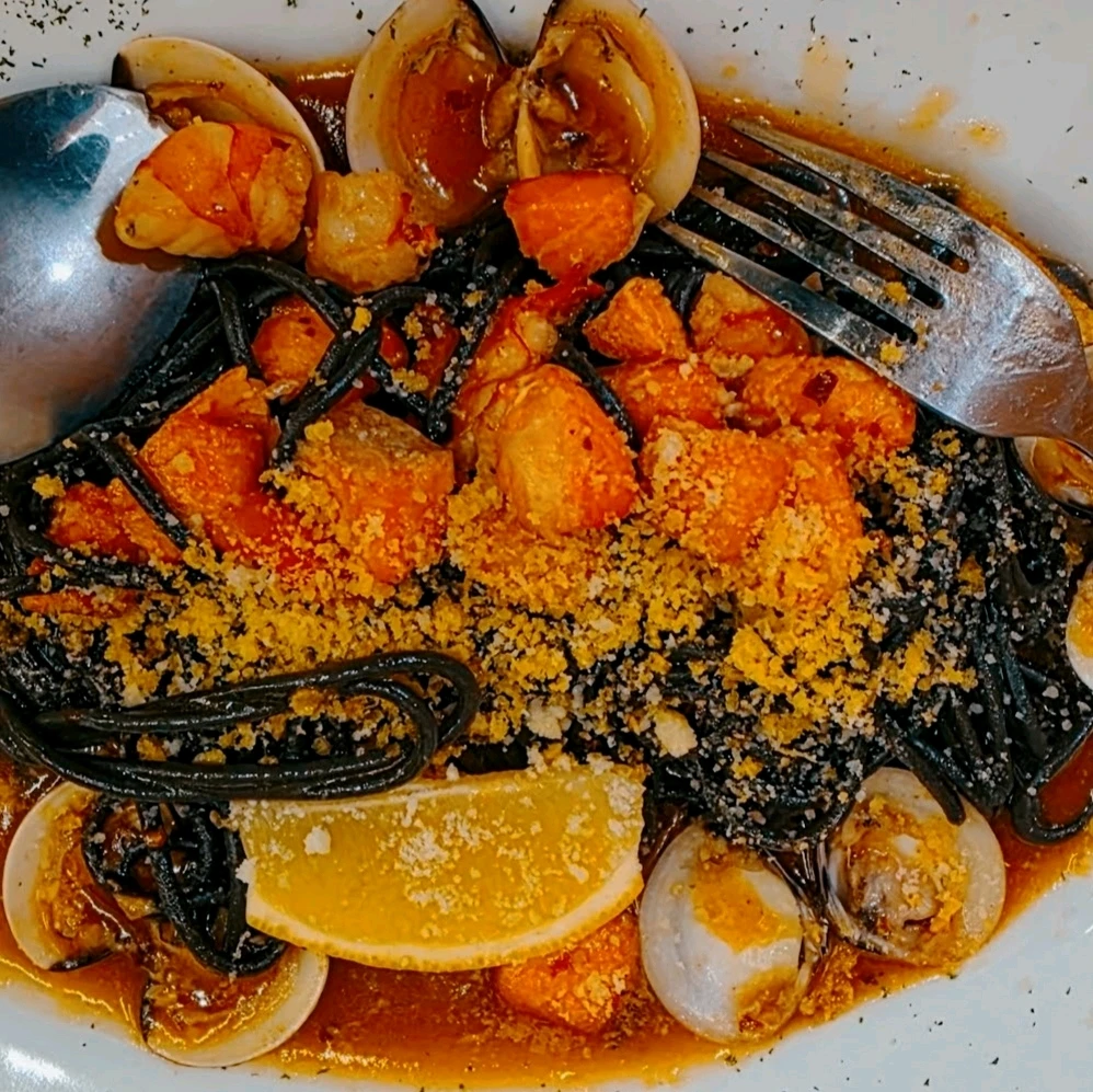 Image uploaded by 𝓢𝓮𝓻𝓮𝓷 • 𝓢𝓮𝓻𝓮𝓷𝓭𝓲𝓹𝓲𝓽𝔂