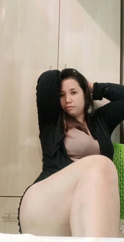Kyanna يۈكلىگەن GIF