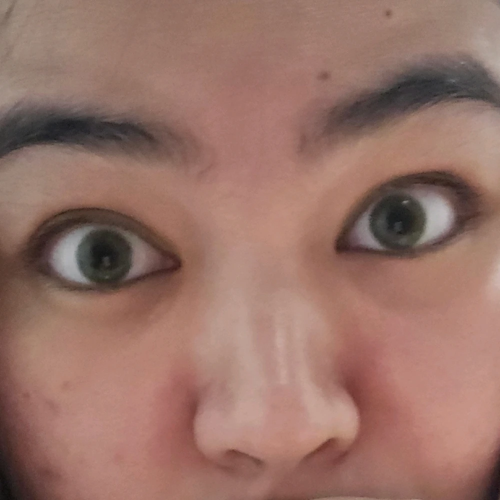 Gi-upload ni Claire ang hulagway