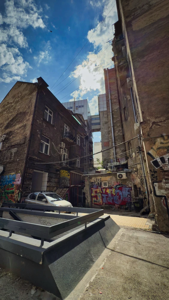 Immaġni mtellgħa minn Koji