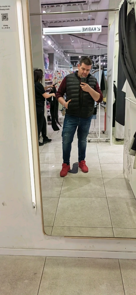 GIF otpremio/la Miloš