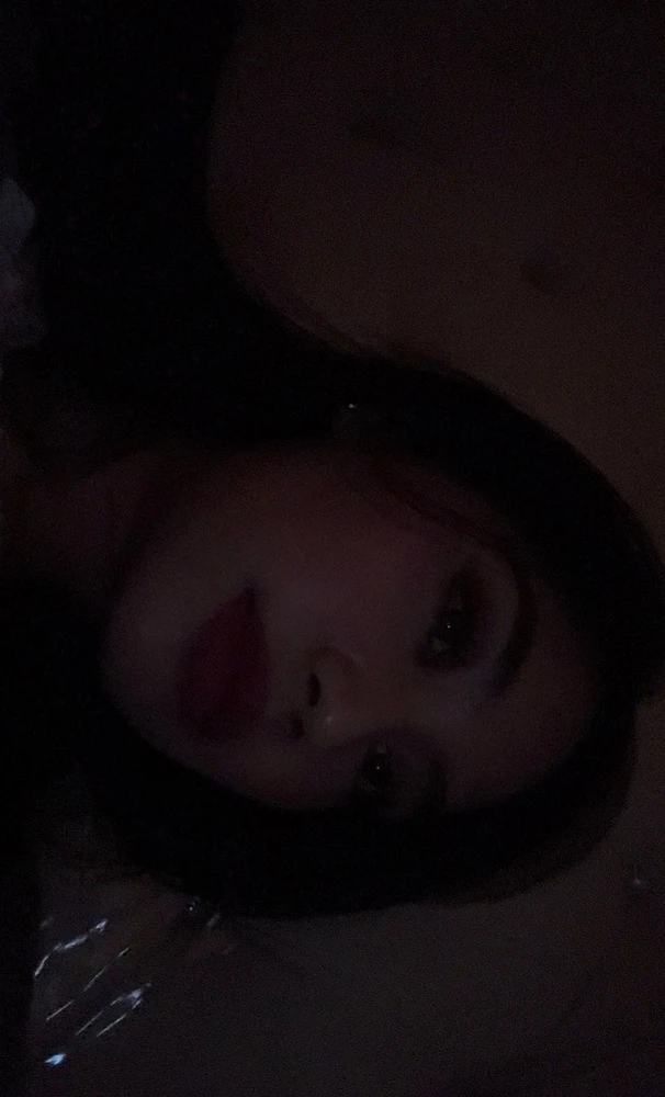 GIF gi-upload ni Lila