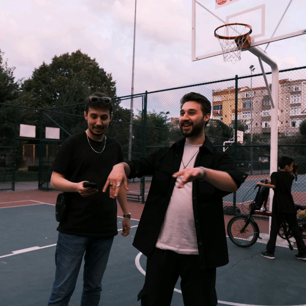 Hamza tarafından yüklenen GIF