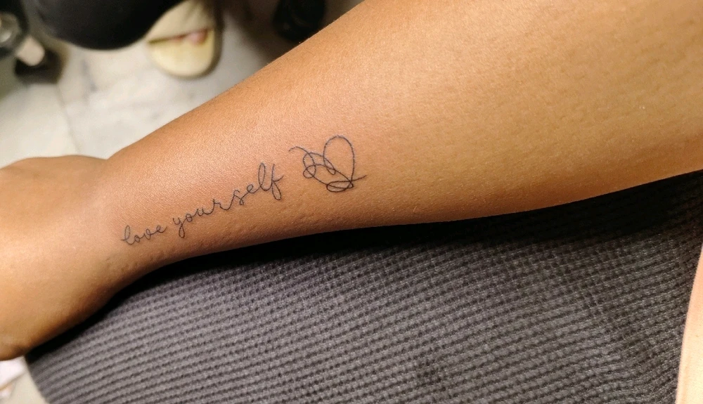 GIF uploaded by Esha