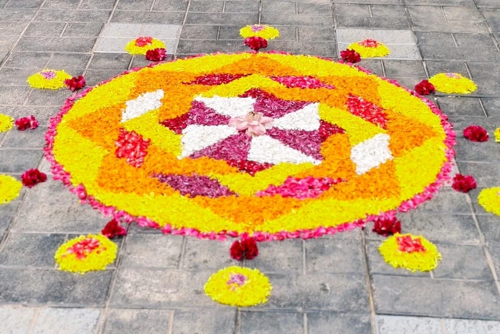 Shimal അപ്‌ലോഡ് ചെയ്ത GIF