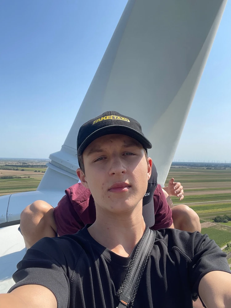 GIF uploaded by Tonda