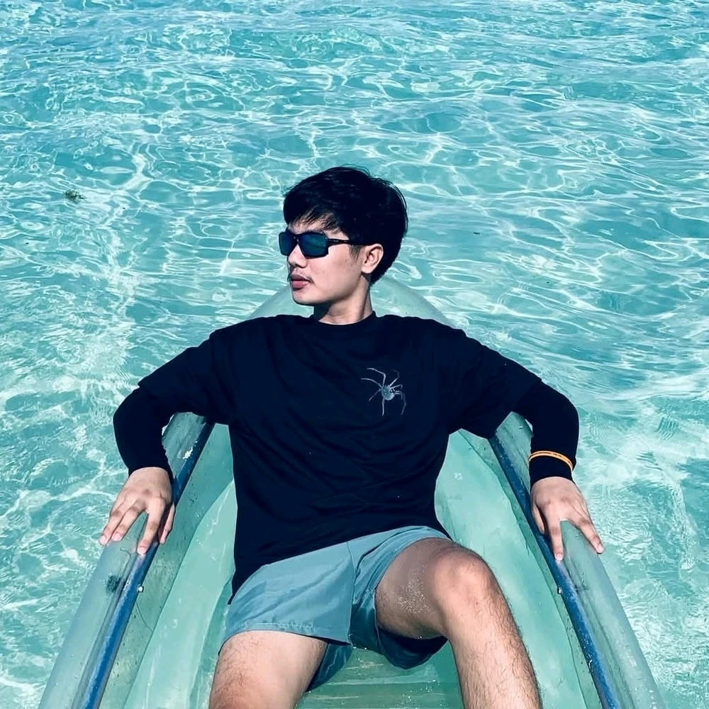 GIF uploaded by Angelo