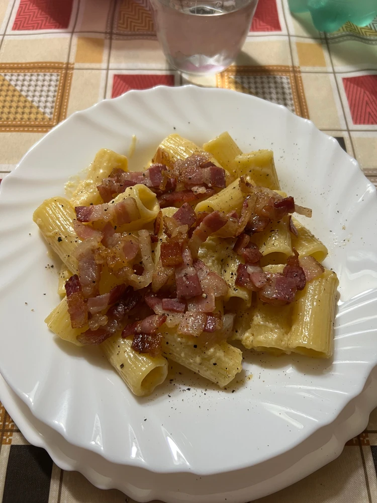 GIF na in-upload ni Sconosciuto