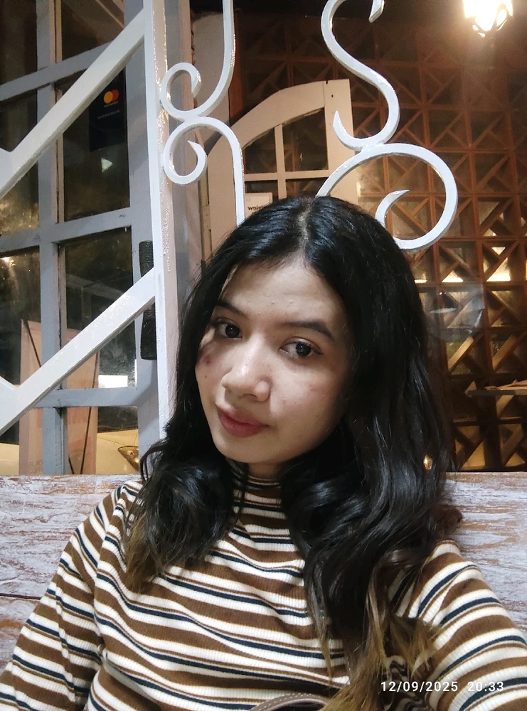 GIF diunggah oleh Putri