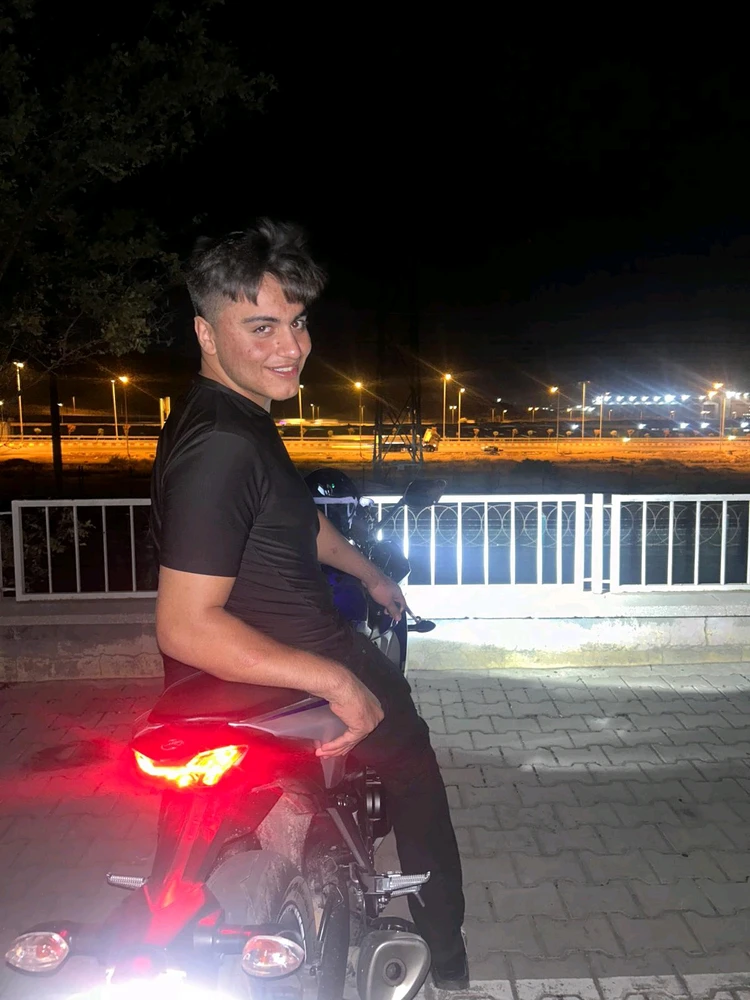 Akın tarafından yüklenen GIF