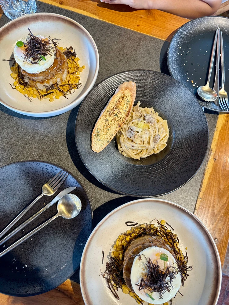 GIF uploaded by Jane